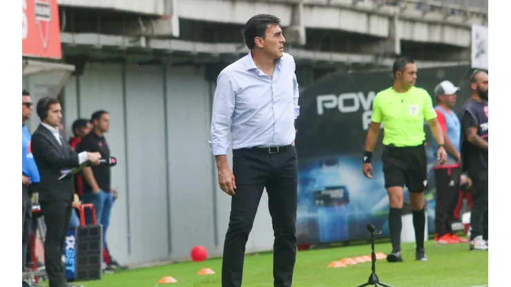 Gustavo Quinteros le manda sutil mensaje a la dirigencia de Colo Colo