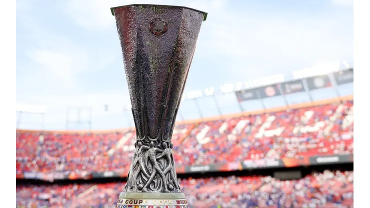 El trofeo que levantará el campeón de la Europa League