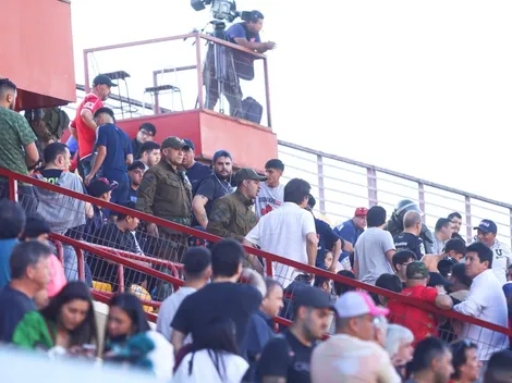 Cientos de hinchas de la U entran a la fuerza al estadio Santa Laura