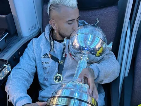 "Ya estás con papá": Arturo Vidal cancherea tras ganar la Libertadores