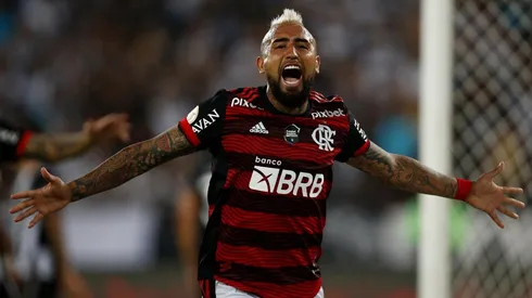 Arturo Vidal asegura que medio Chile es de Flamengo