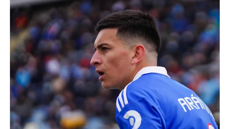 Aseguran que la U le busca club a Pablo Aránguiz para salir a préstamo.