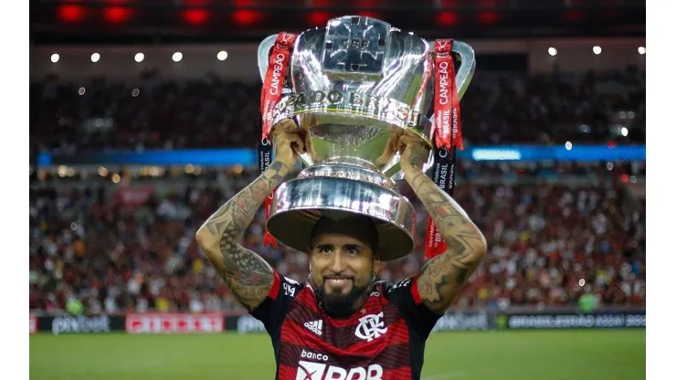 Arturo Vidal viene de conquistar la Copa de Brasil, ahora se pone en mente la Copa Libertadores en Ecuador.