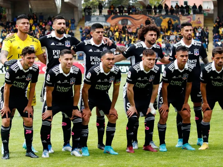 La estrella 33 de Colo Colo literalmente brilla en el cielo tras el título del fútbol chileno