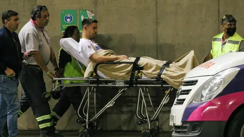 Matías Cahais terminó en la clínica debido al mal estado de la cancha en La Florida y el jugador de Curicó sufrió un corte del tendón de Aquiles.