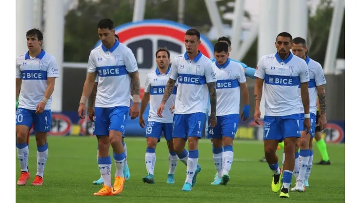 Los Cruzados jugaron con 10 hombres desde el minuto 15