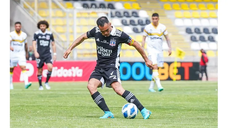 Colo Colo espera que Gabriel Suazo pueda renovar su contrato, aunque el jugador insiste en partir al extranjero.