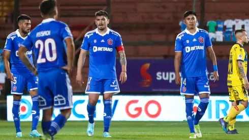 La U no pudo sostener la victoria ante Everton