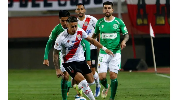 Curicó y Audax Italiano se enfrentan en La Florida por la fecha 28.