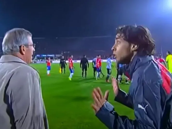 Valdivia recuerda con humor su encontrón con Tabárez: “Este viejito me lo agarro yo”