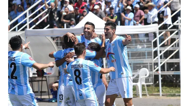 Magallanes es el líder de la Primera B.