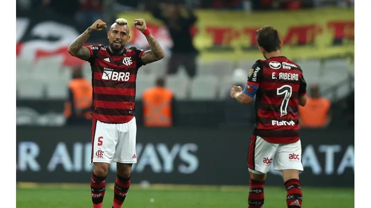 Arturo Vidal busca su primer título en Brasil.