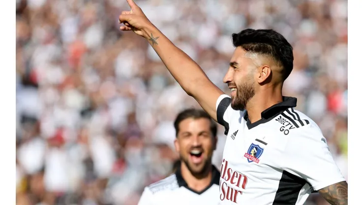 Colo Colo confía a ciegas en que Gustavo Quinteros se queda y Lucero no piensa en el adiós del técnico.