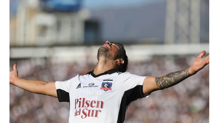 Gabriel Costa es uno de los jugadores que debe sentarse con la dirigencia de Blanco y Negro en Colo Colo.