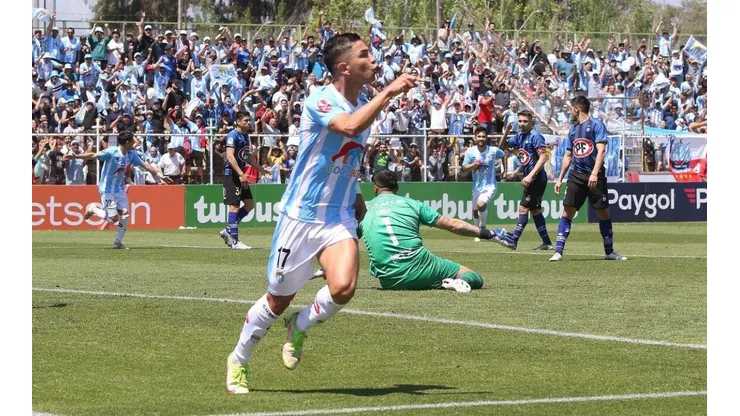 Flores anotó el gol de Magallanes ayer en San Bernardo.