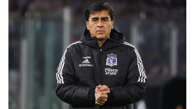Gustavo Quinteros sigue en la mira de Independiente y Colo Colo queda en jaque para retener al estratega.