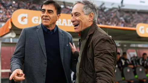 Quinteros y Holan en los dardos de histórico DT del fútbol chileno.