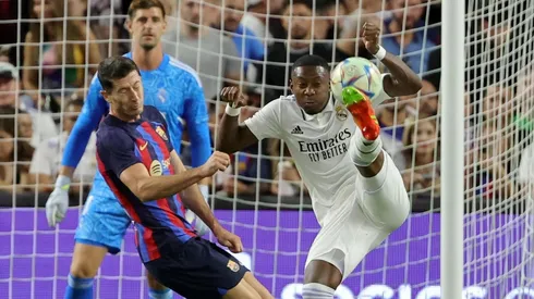 Real Madrid y Barcelona están igualados en la cima de La Liga.