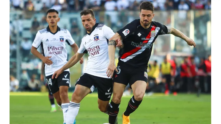 ¿Qué pasa si al término del torneo Colo Colo y Curicó poseen mismo puntaje?