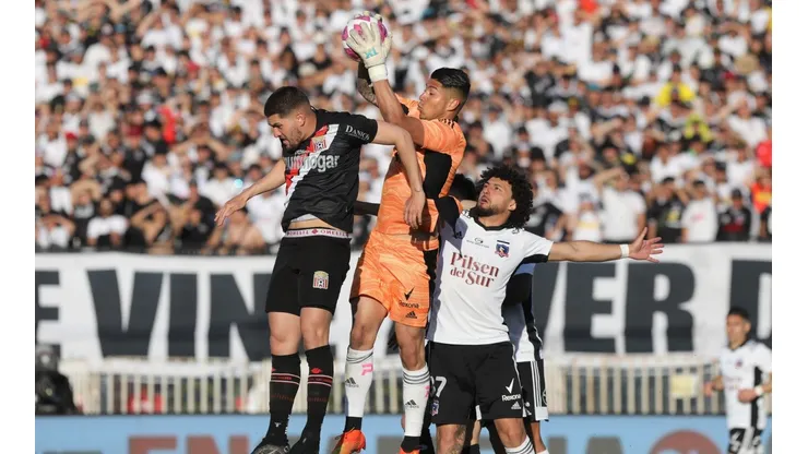 Brayan Cortés atajó gran parte del duelo contra Curicó con una fractura nasal y el meta de Colo Colo estará presente.