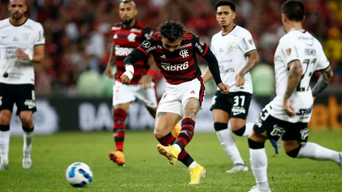 Flamengo visita a Corinthians en la final ida de la Copa Brasil.