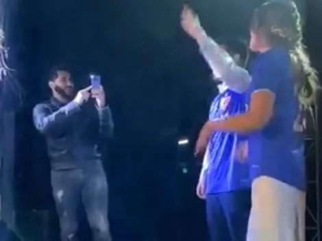Herrera y su performance como invitado sorpresa a matrimonio azul