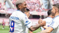 Marcos González le hace un queque a Junior Fernandes