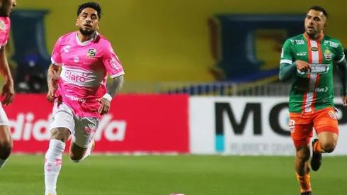 Everton y Cobresal juegan en el Estadio Sausalito.