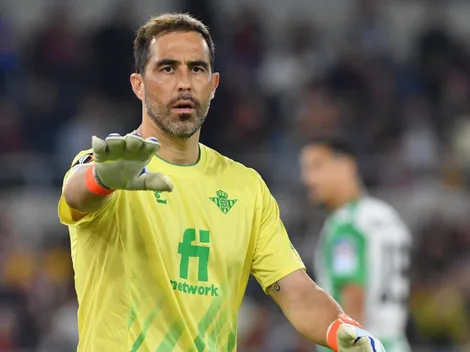 VIDEO | Los dos "tapadones" de Bravo que fueron claves en la victoria del Betis