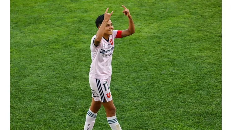 Pinilla demuestra su amor por la U.
