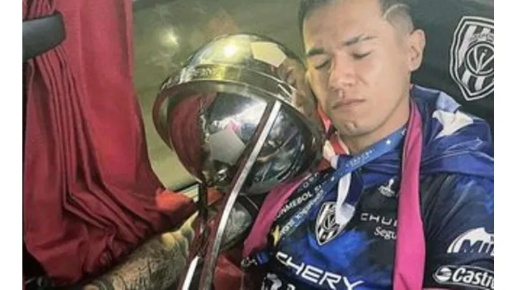 Matías Fernández se quedó con el título de la Copa Sudamericana con Independiente del Valle.