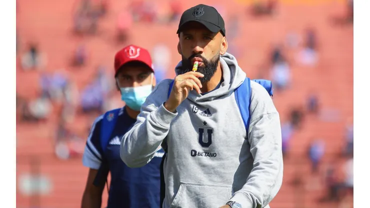El rendimiento de Fernández no tiene para nada contentos a los hincha de la U.