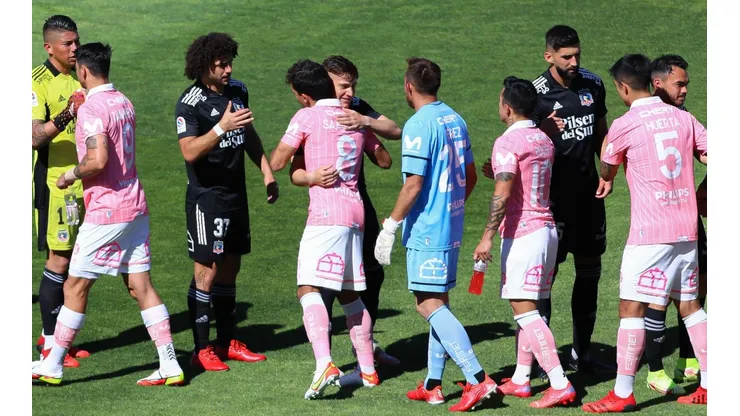 Colo Colo y Universidad Católica se verán las caras este martes