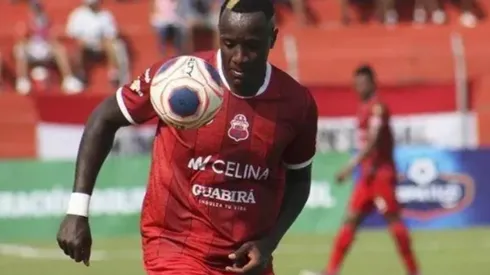 Kevin Mina está en la polémica por la promesa que realizó en Bolivia