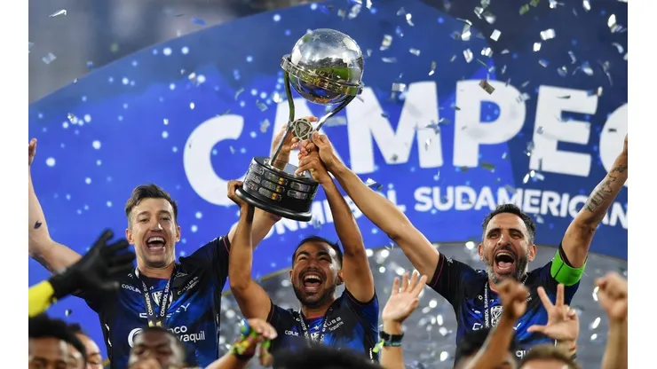 Matías Fernández Cordero es campeón junto a Independiente del Valle de la Copa Sudamericana 2022.