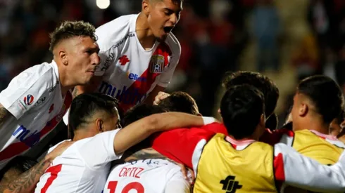 Tabla de posiciones | Curicó Unido posterga la vuelta olímpica de Colo Colo y de paso le da una mano tremenda a Universidad de Chile