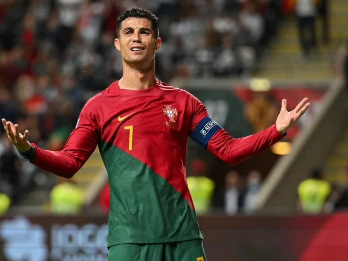 Ex crack italiano le pide a Cristiano Ronaldo que se retire