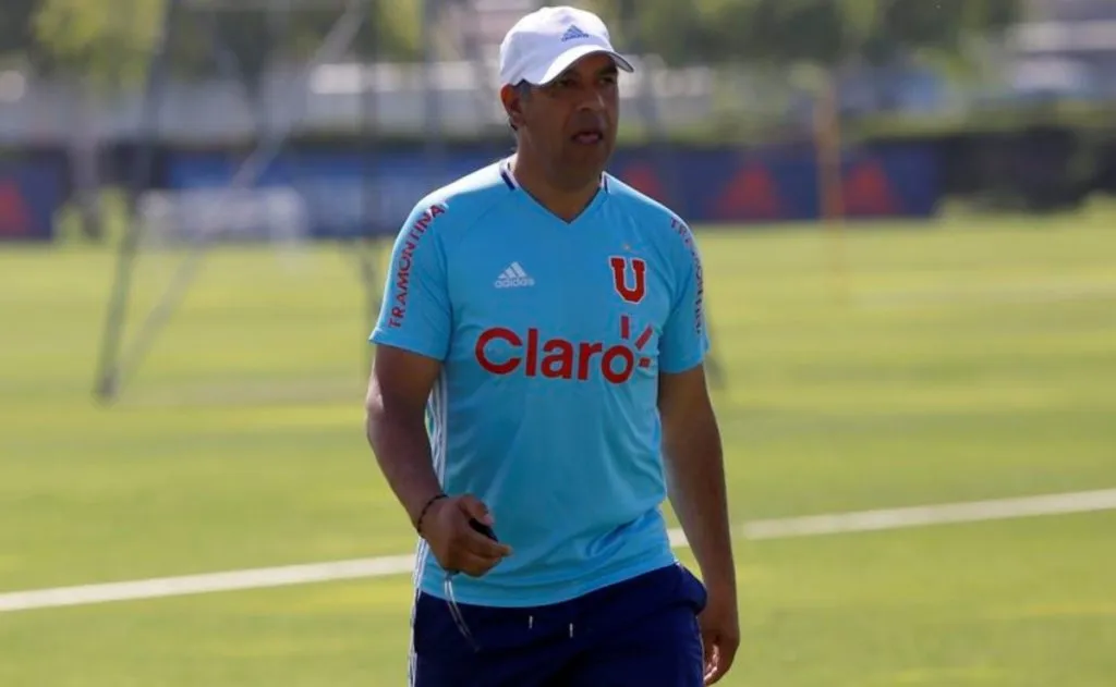 Cristián Castañeda quiere un cambio en la delantera de Universidad de Chile..