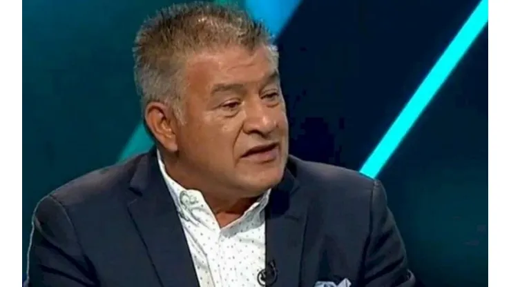 Claudio Borghi sorprende postulando a Yonathan Andía como el reemplazante ideal de Mauricio Isla en la selección chilena