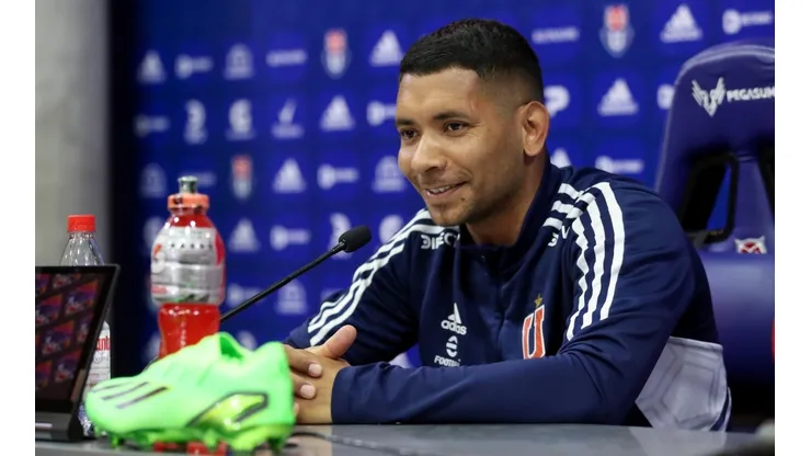 Cristian Palacios con mesurada alegría tras volver a convertir luego de 134 días en Universidad de Chile: "Sabía que los goles iban a llegar"