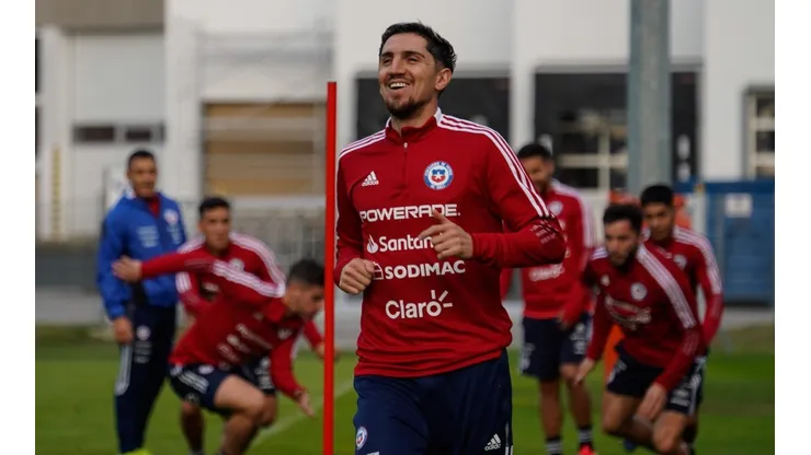 Diego Valdés tuvo que salir de la convocatoria de Gareca por lesión