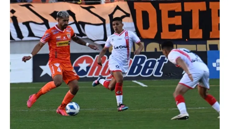 Los loínos derrotaron al cuadro aconcagüino y son los líderes de la Primera B