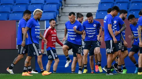 La Selección Chilena tiene a un par de jugadores con complicaciones físicas de cara al duelo contra Qatar.