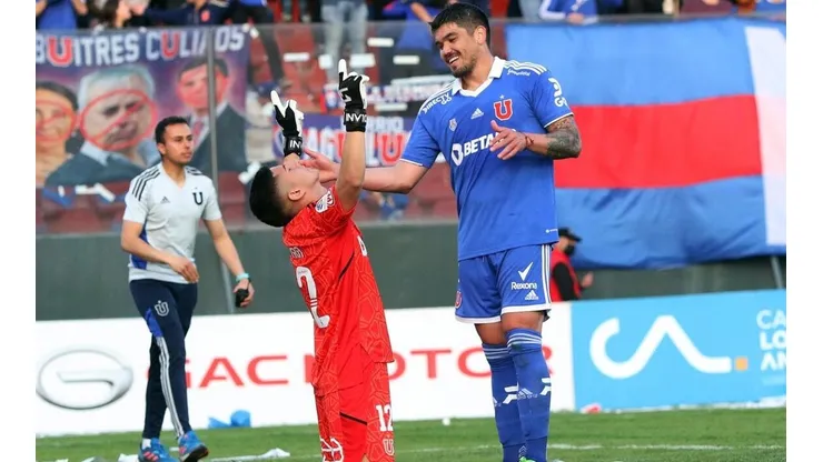 La U golpeó primero en la ida de los cuartos de final de Copa Chile.
