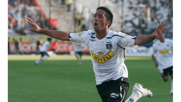 Lucas Barrios recordó lo que fue su gol ante la U en el Monumental