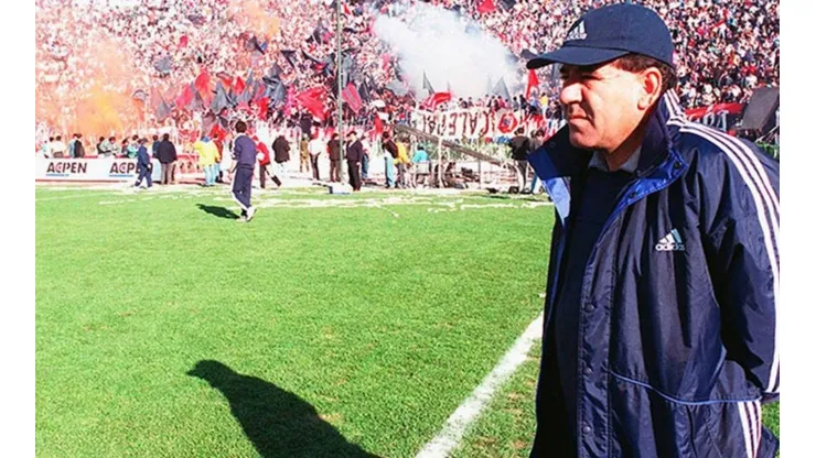 César Vaccia aplaude el triunfo de la U ante la Católica