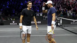 Roger Federer termina su carrera al lado de Rafael Nadal, su gran rival deportivo.