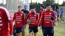 Charles Aránguiz y Eugenio Mena no fueron considerados por Eduardo Berizzo en la primera oncena que probó en la Selección Chilena.