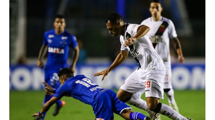 Vasco da Gama visita a Cruzeiro por el Brasileirao B.