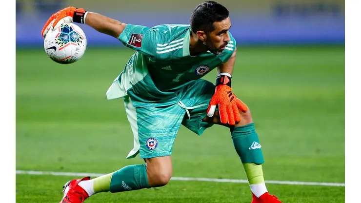 Santiago Cañizares tampoco entiende la ausencia de Claudio Bravo en la selección chilena